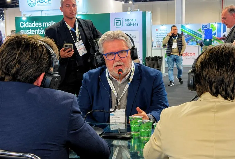 Prefeito Jorge Seba participa de painéis temáticos em Congresso que debate soluções para fortalecer a gestão pública